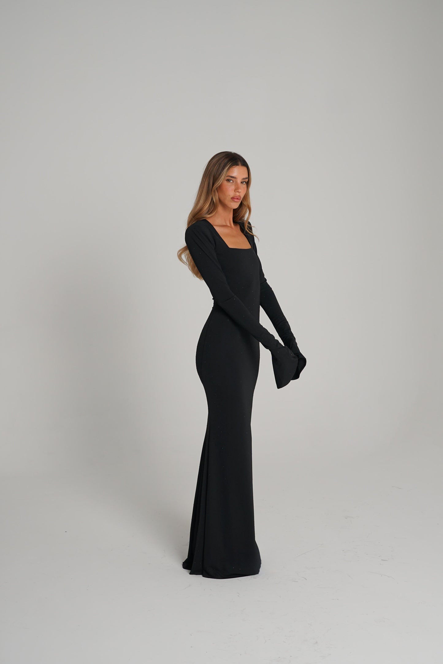 שמלת נואל - שחור