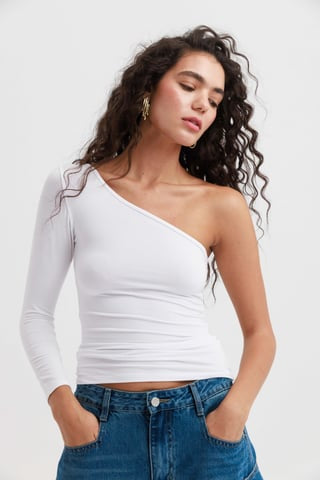 חולצת אליס כתף אחת - לבן