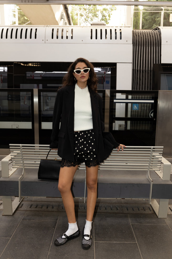 מכנסי שורטס פולקה - שחור נקודות