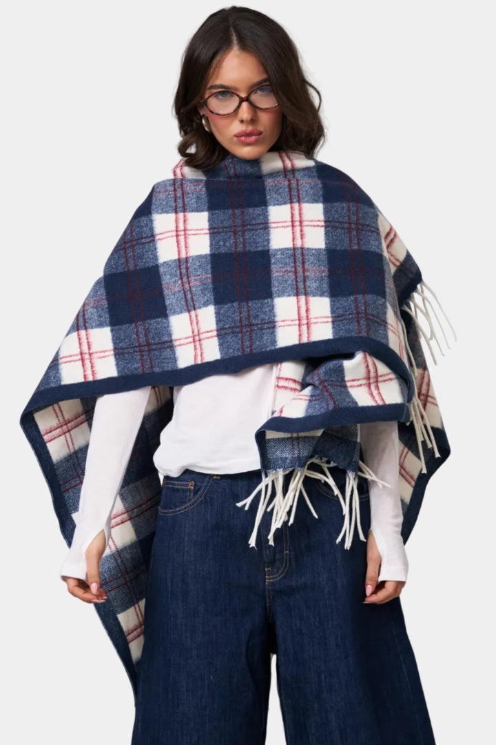 פונצו משובץ