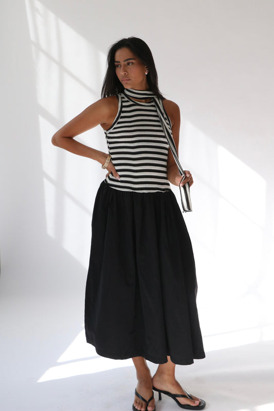 שמלת קריסטלי -פסים שחור