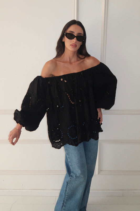 חולצת תחרה מוניק - שחור