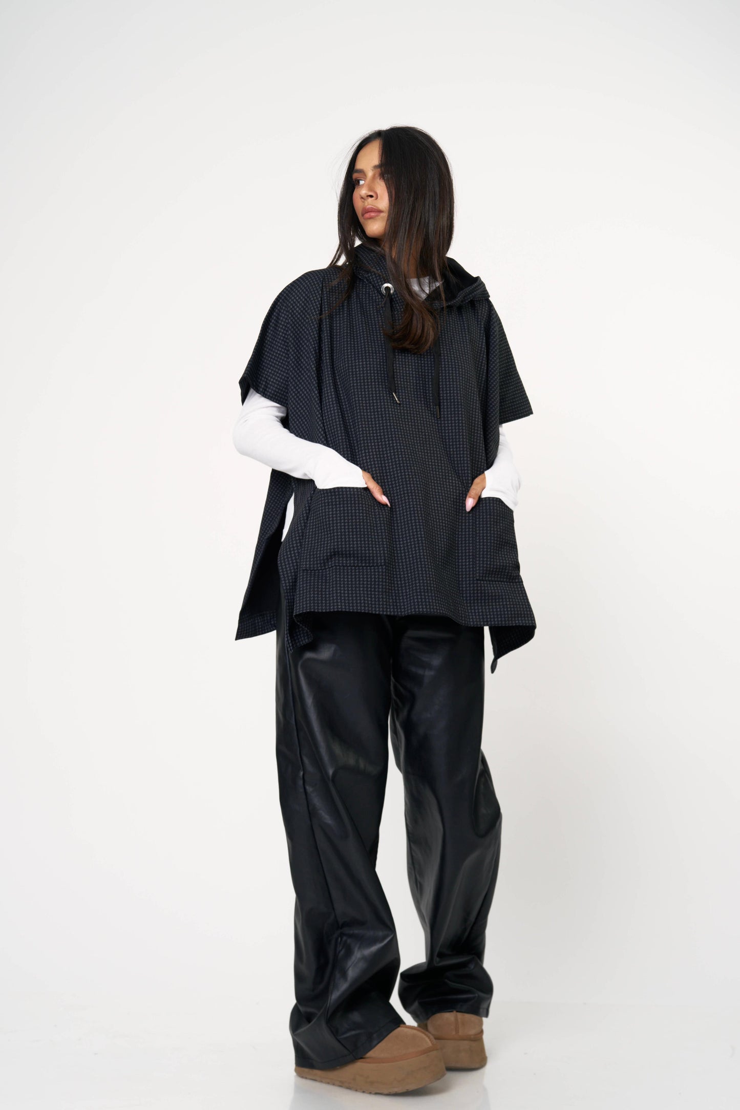 פונצו לאב -חום