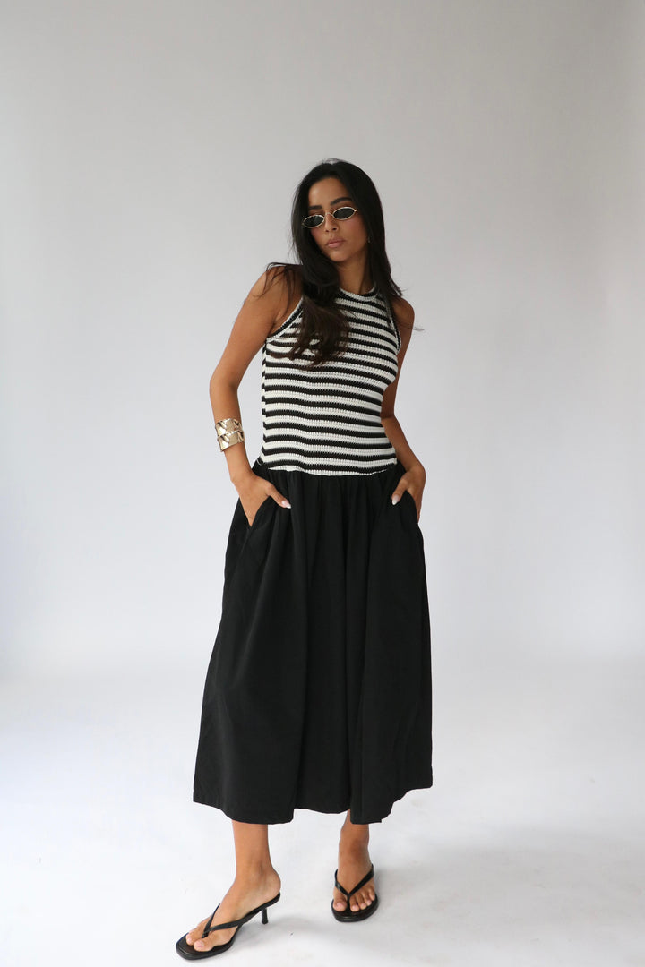 שמלת קריסטלי -פסים בז