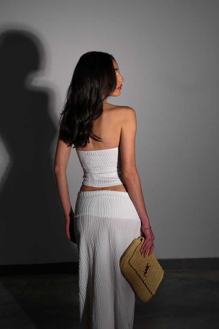 חליפת טיבאלו-לבן