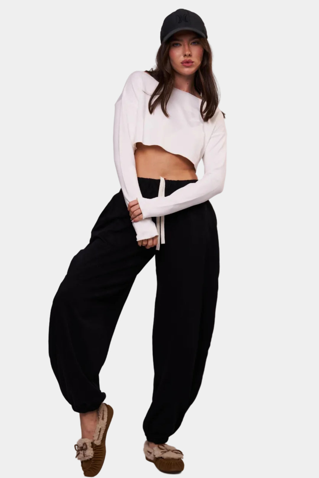 בייסיק לאנה לבן