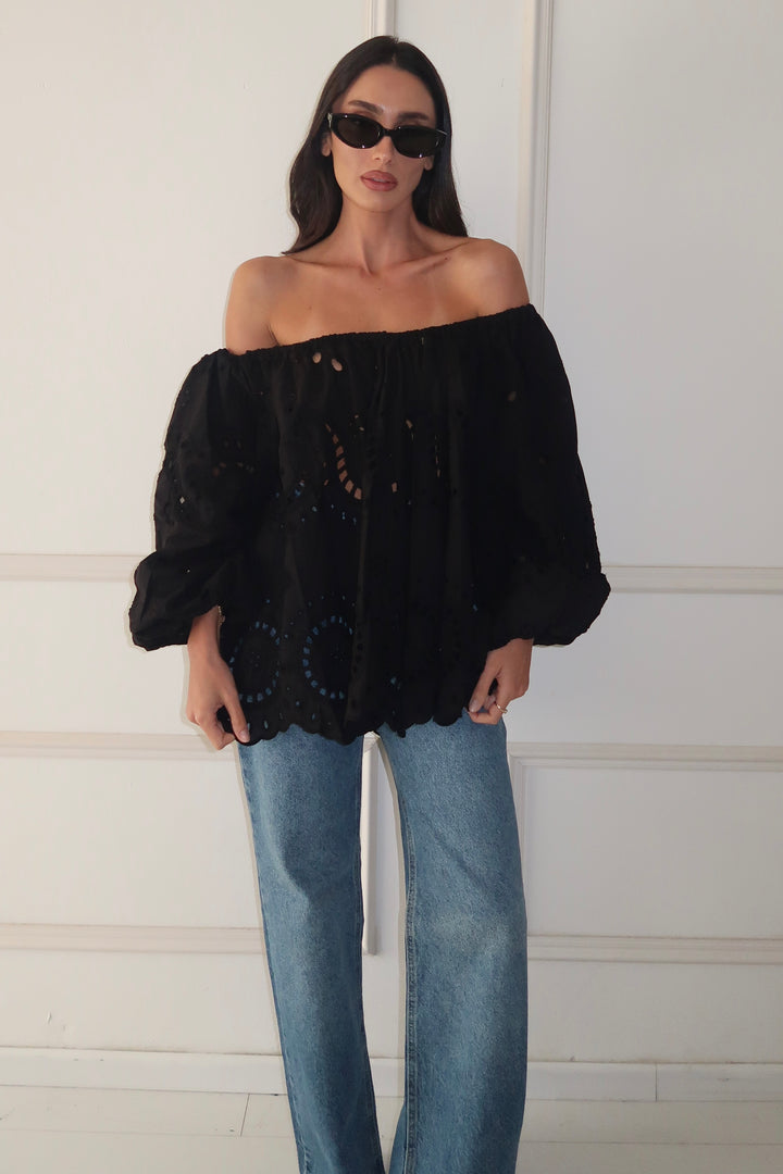 חולצת תחרה מוניק - שחור