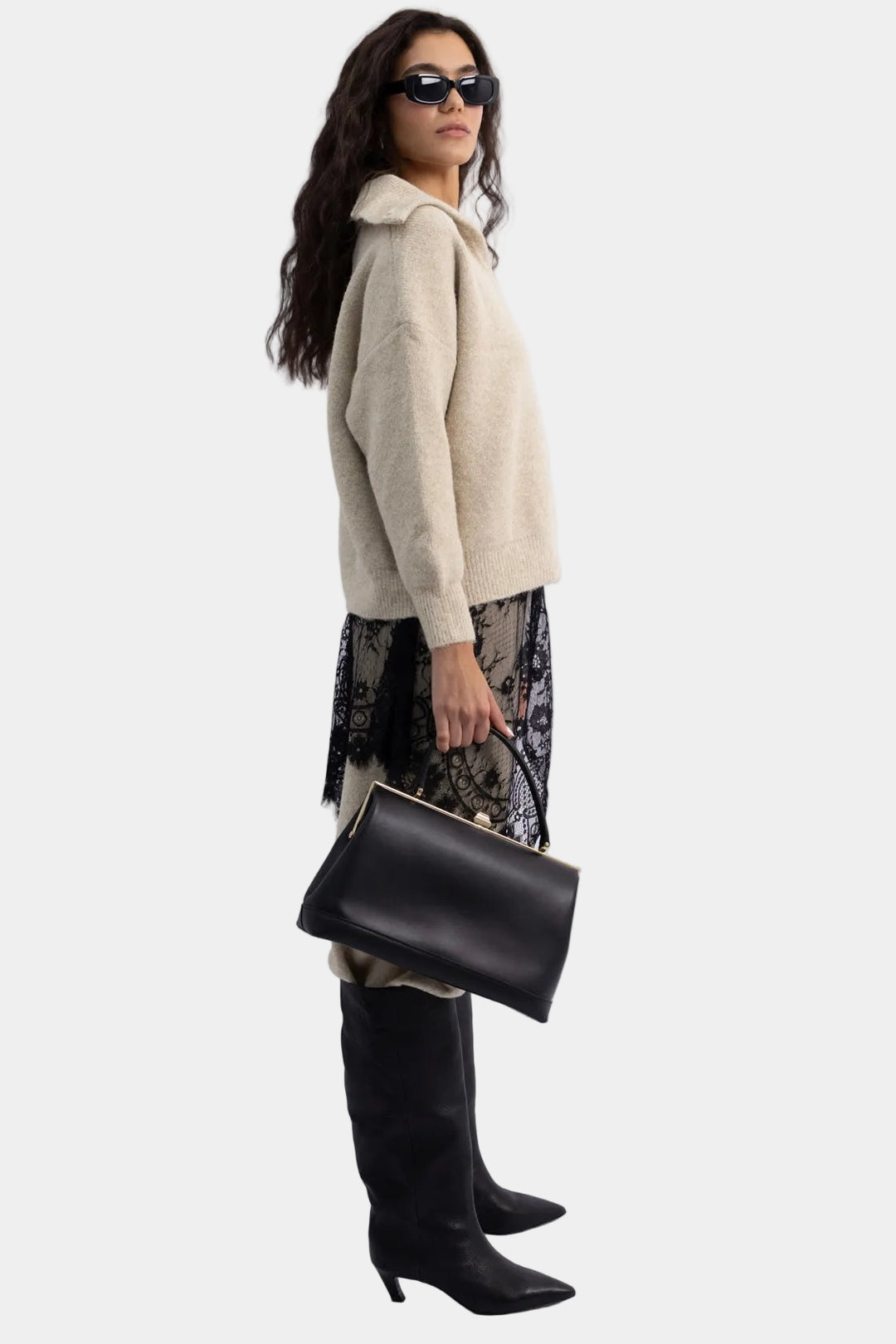 חליפת גוליה- בז