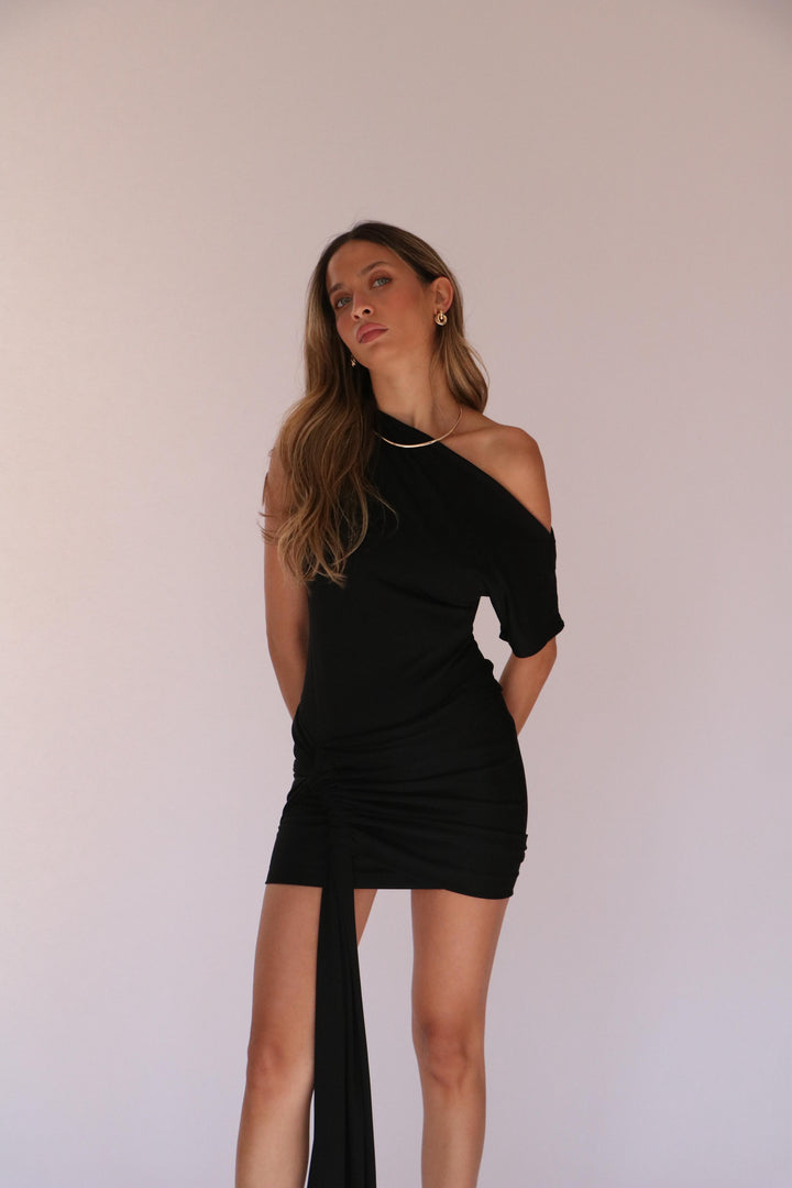 שמלת סנדרה -קאמל