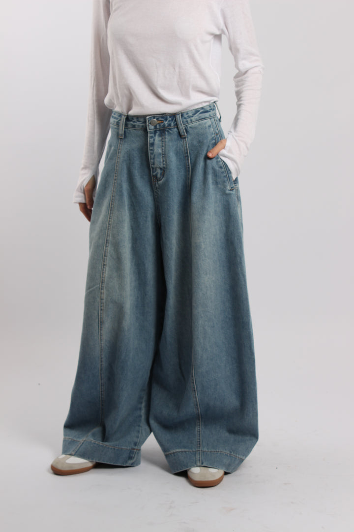 גינס לינדזי