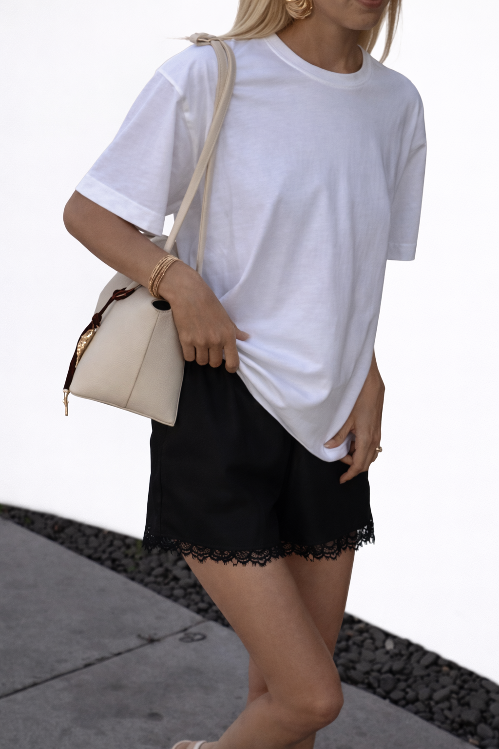 מכנסי שורטס פולקה - חמאה