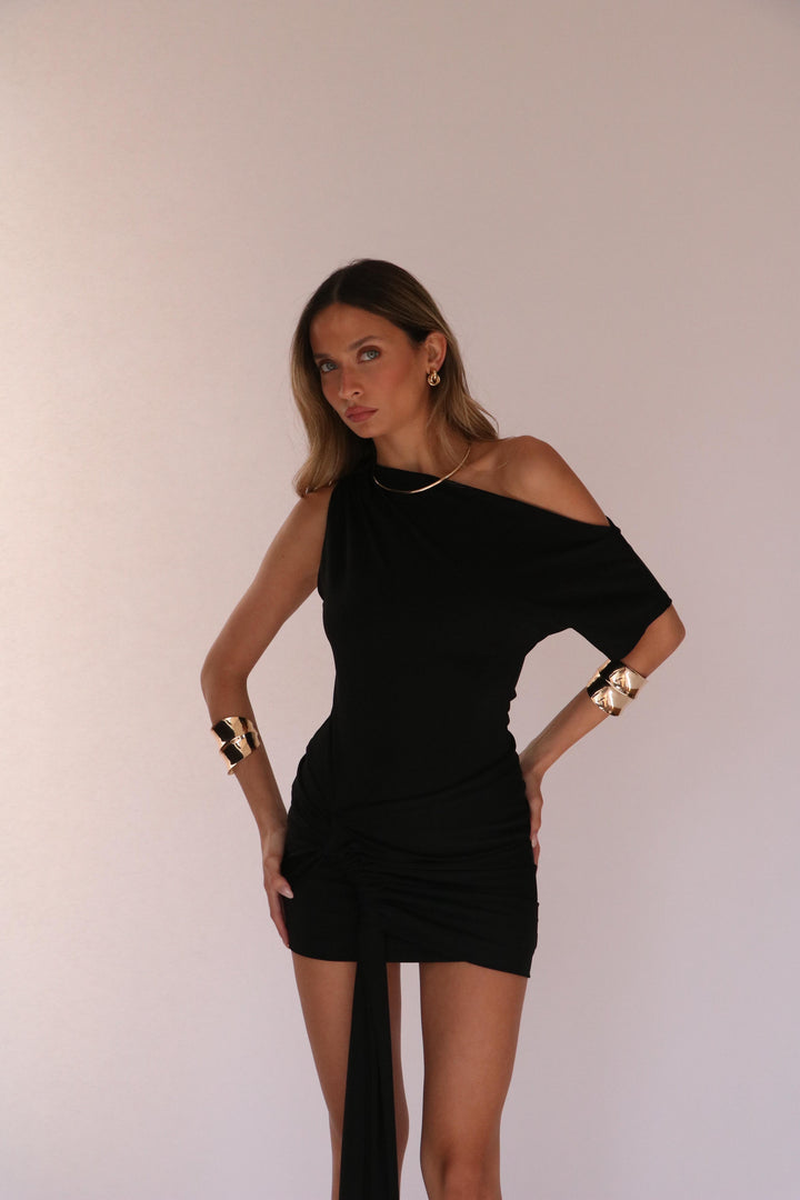 שמלת סנדרה -קאמל