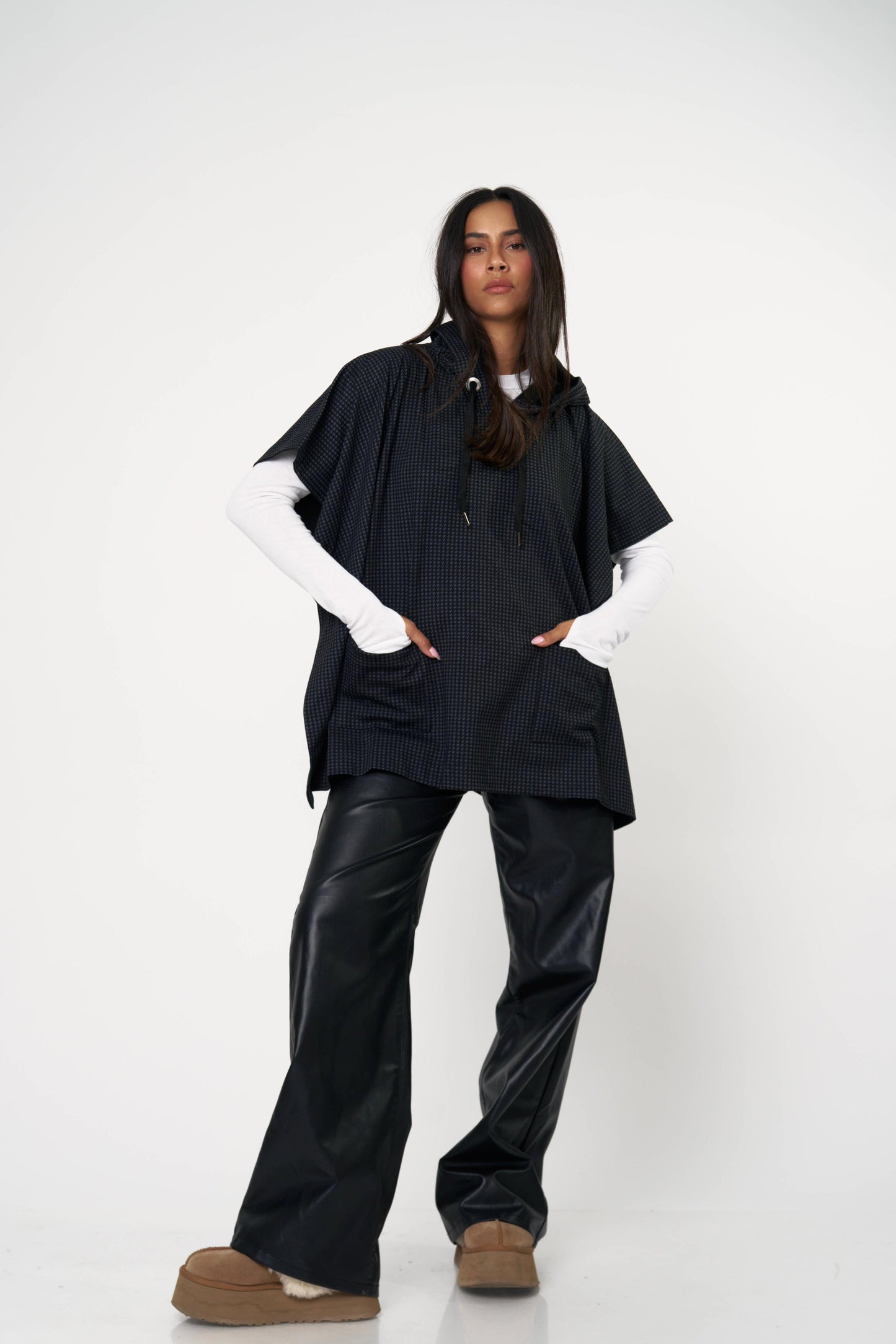 פונצו לאב -חום