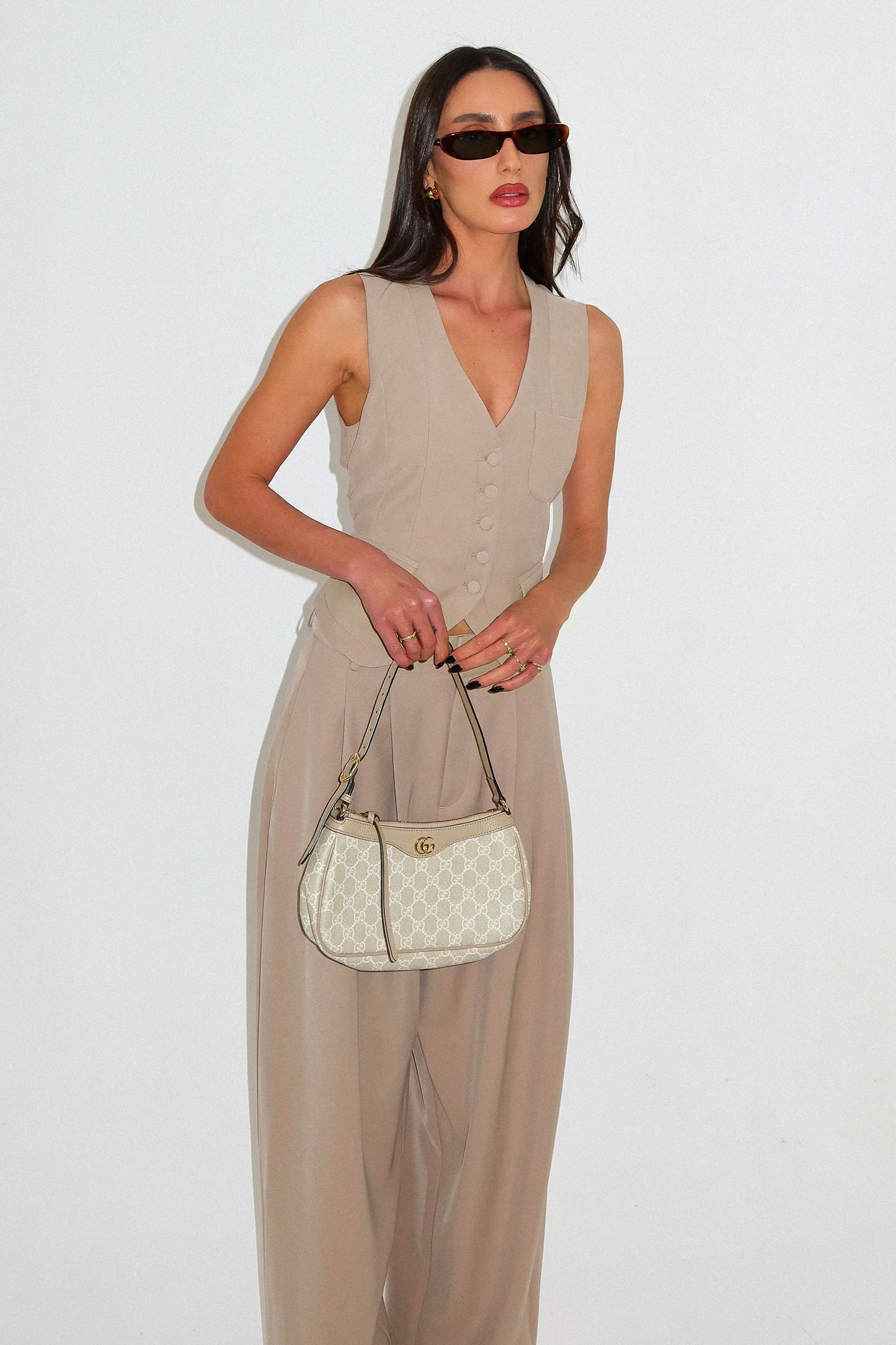 וסט בז שיילה - בז