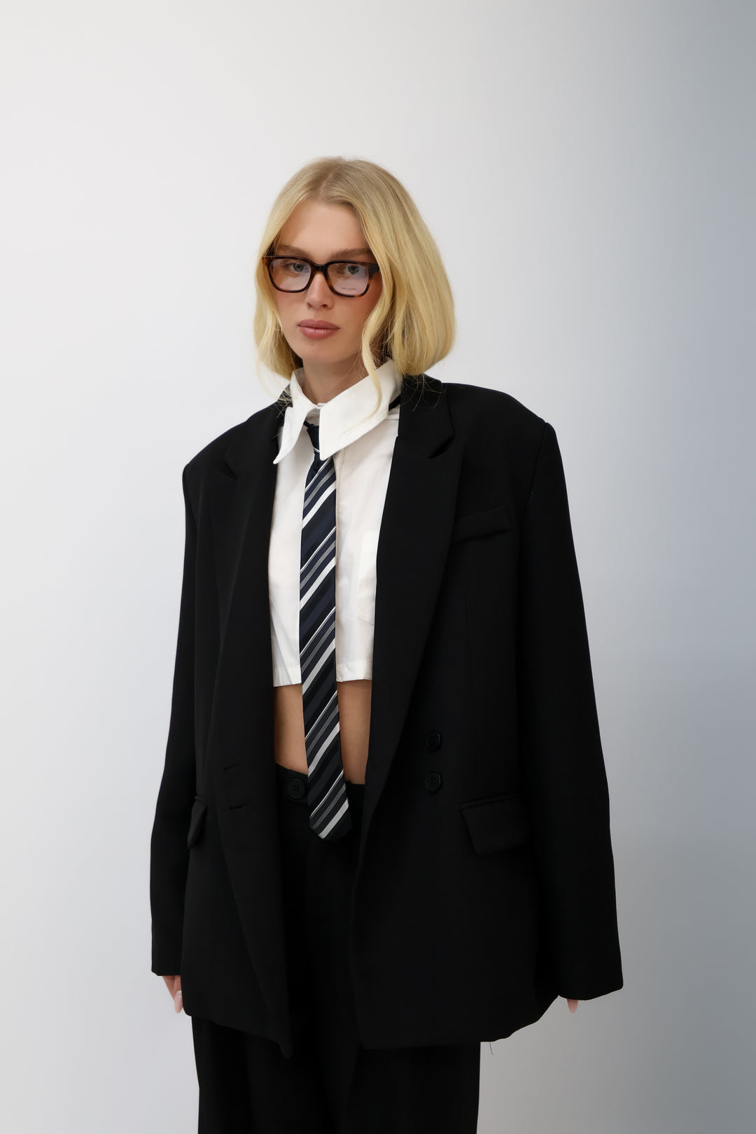 חליפת אוברסייז אוליביה- שחור