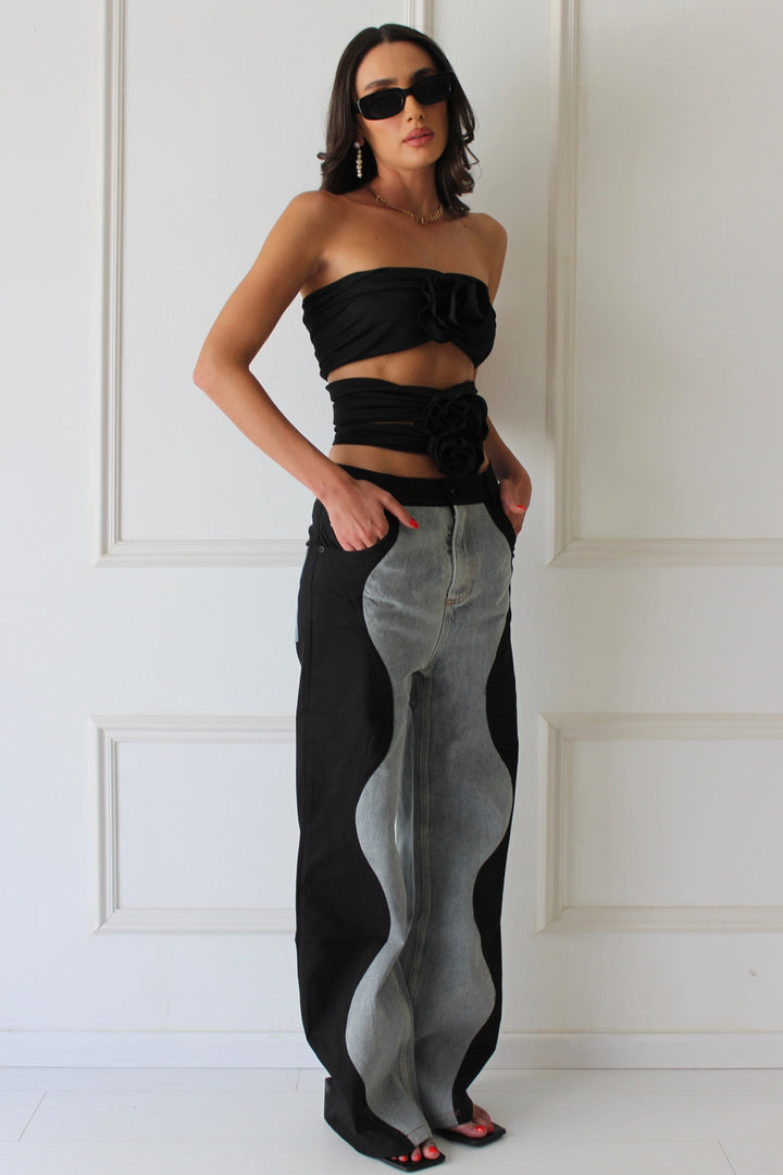 ⁨חולצת טופ פלורינה - שחור