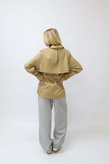 גקט טרנץ קצר - שחור