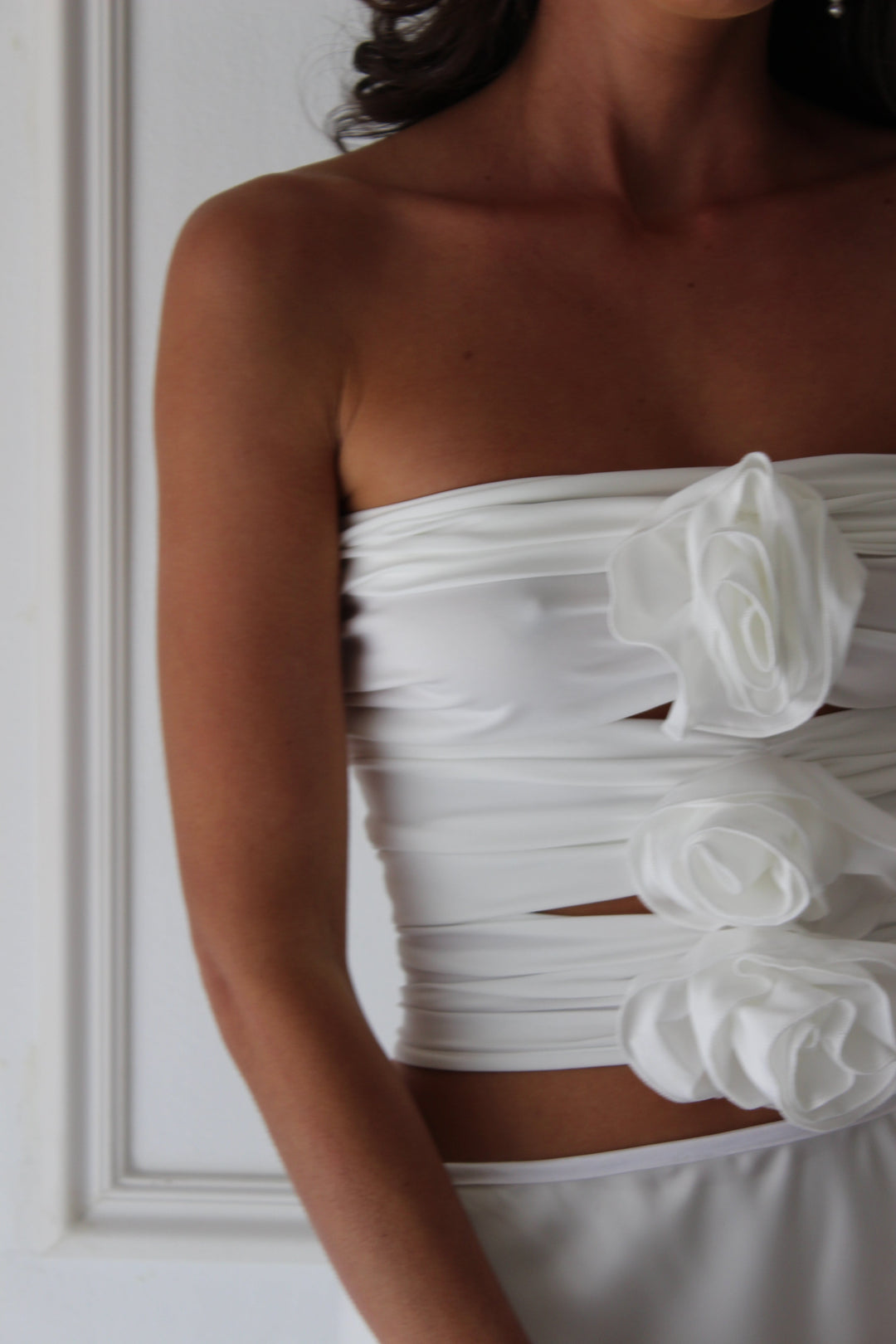 ⁨חולצת טופ פלורינה - שחור