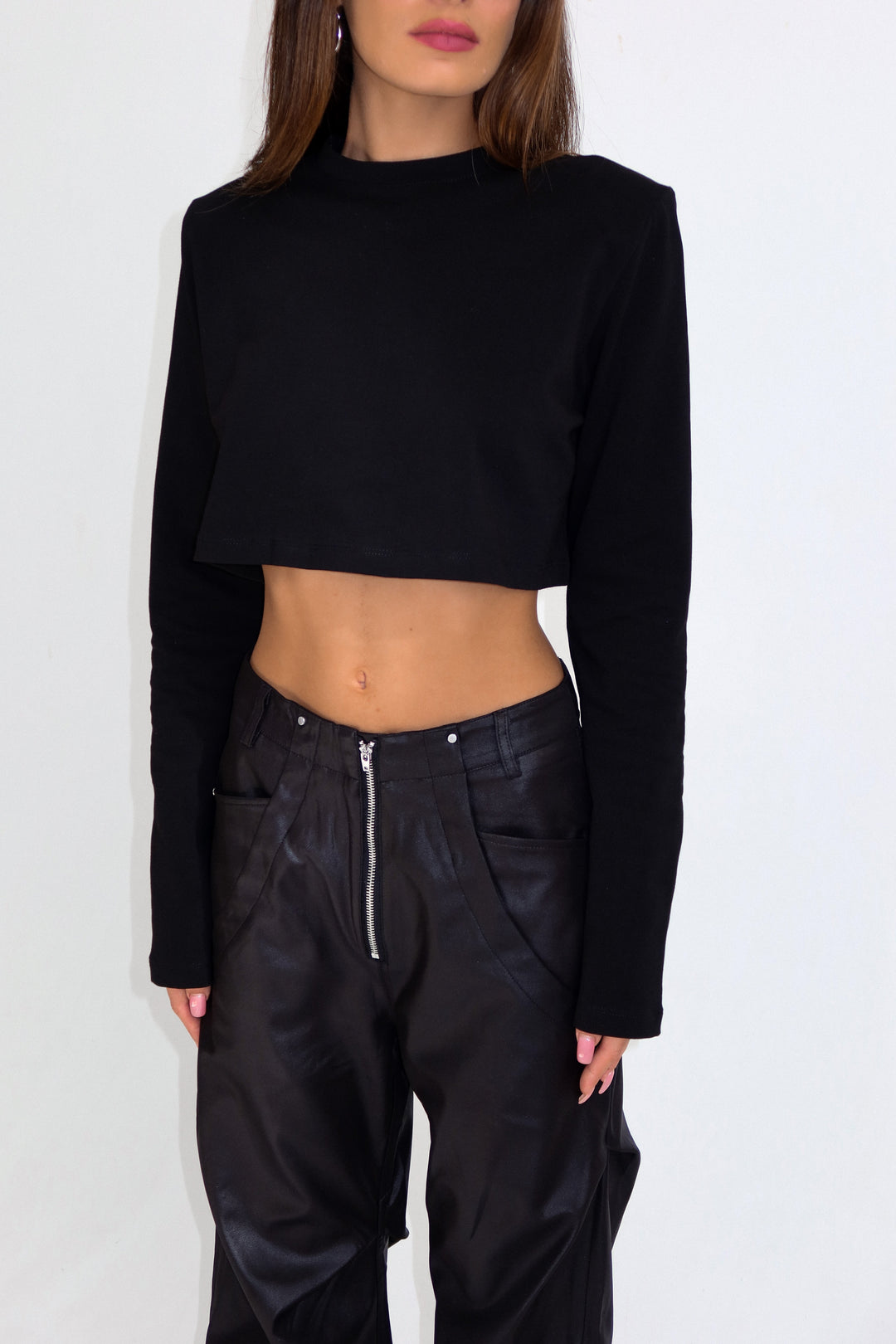 חולצת אריאה - שחור