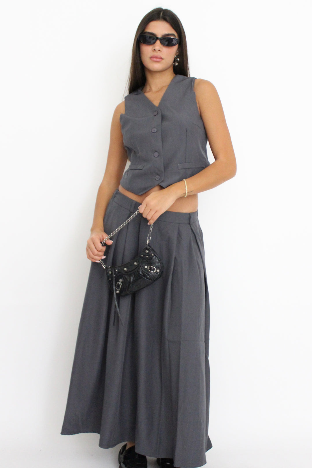 חליפת חצאית מדיבה - בז