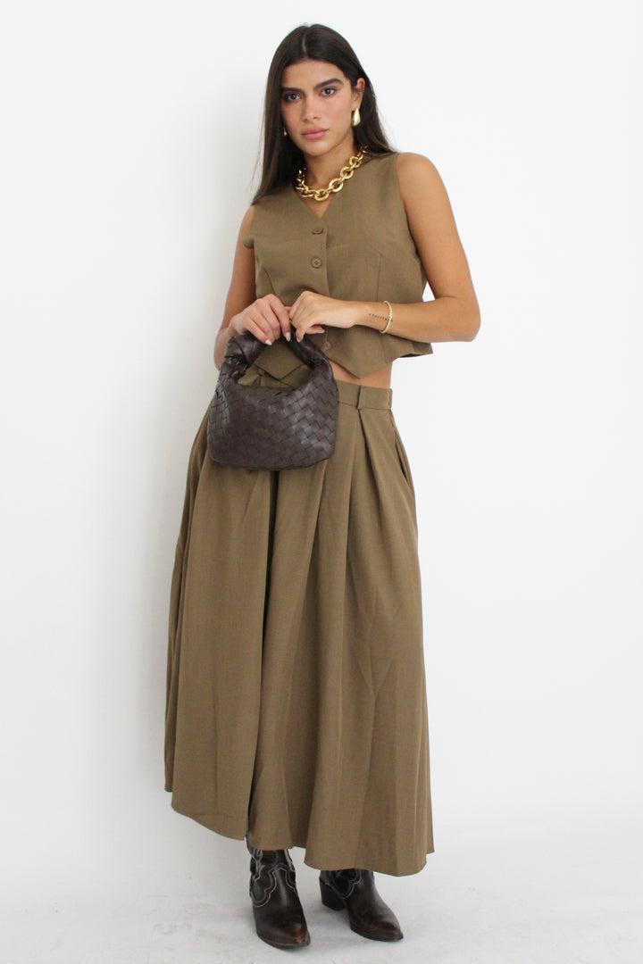 חליפת חצאית מדיבה - בז