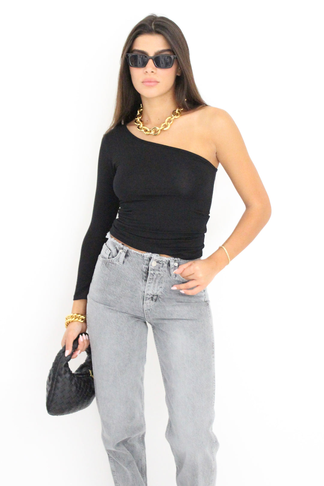 חולצת אליס כתף אחת - שחור