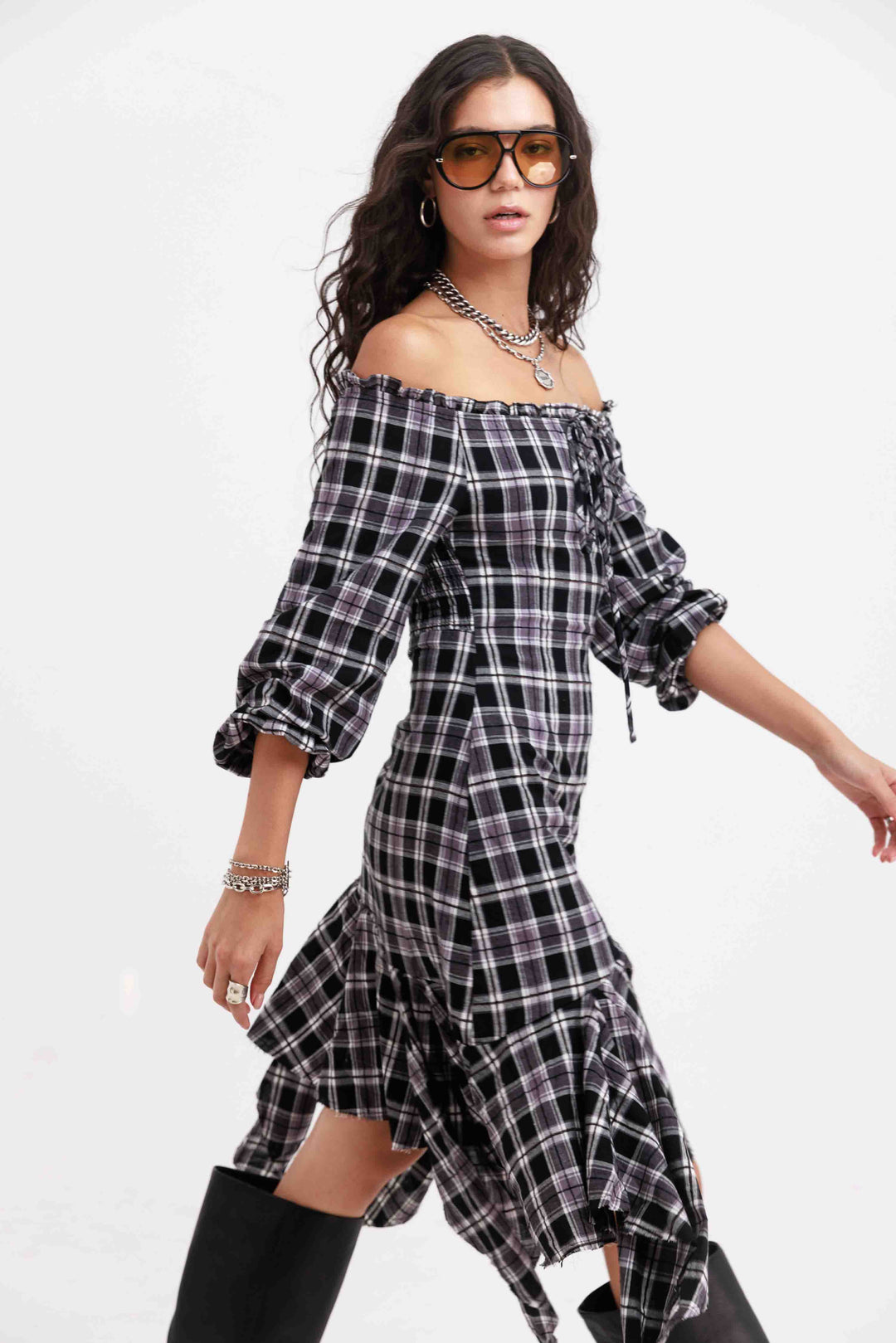 שמלת אדריאנה משבצות - שחור