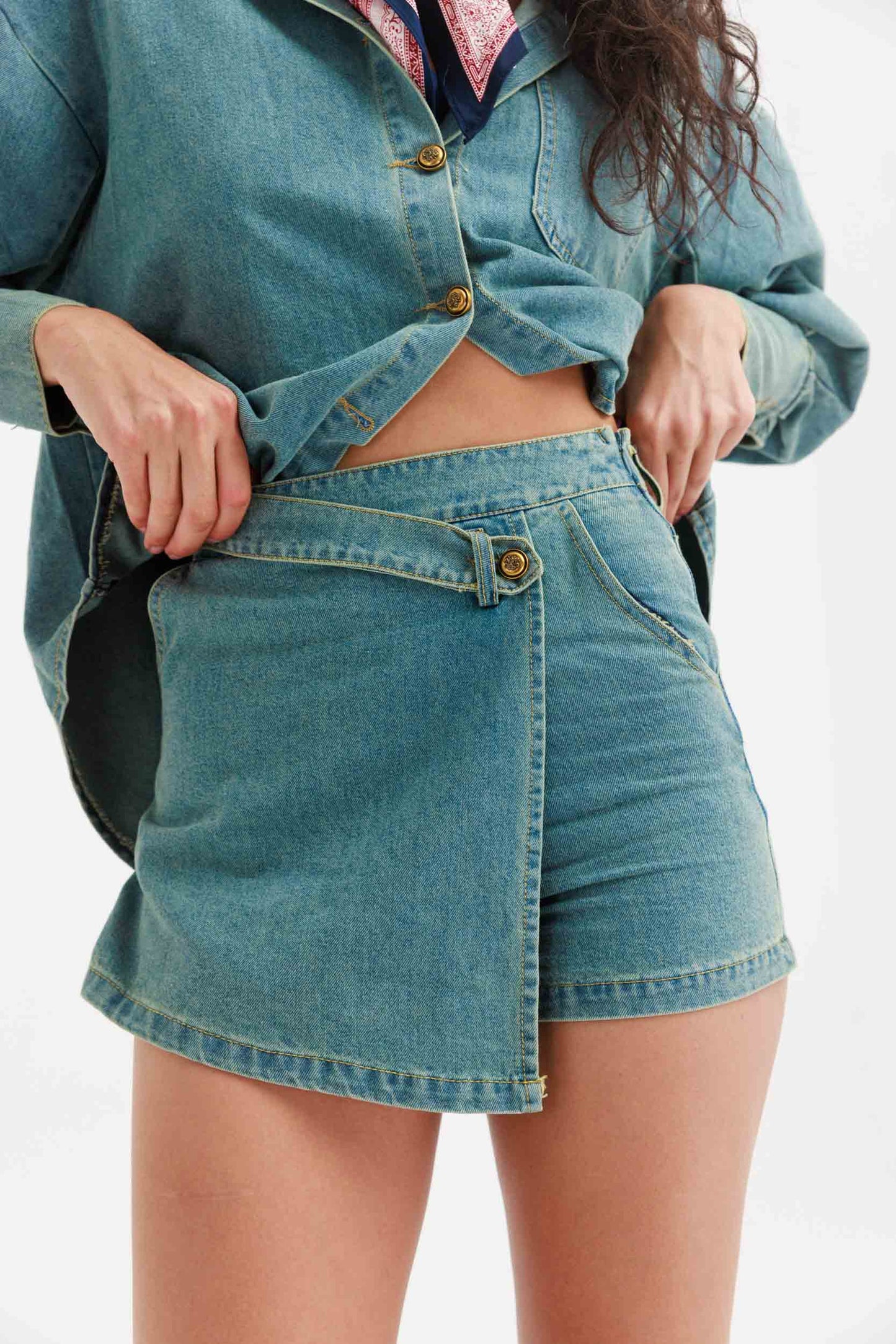 חליפת גינס חצאית