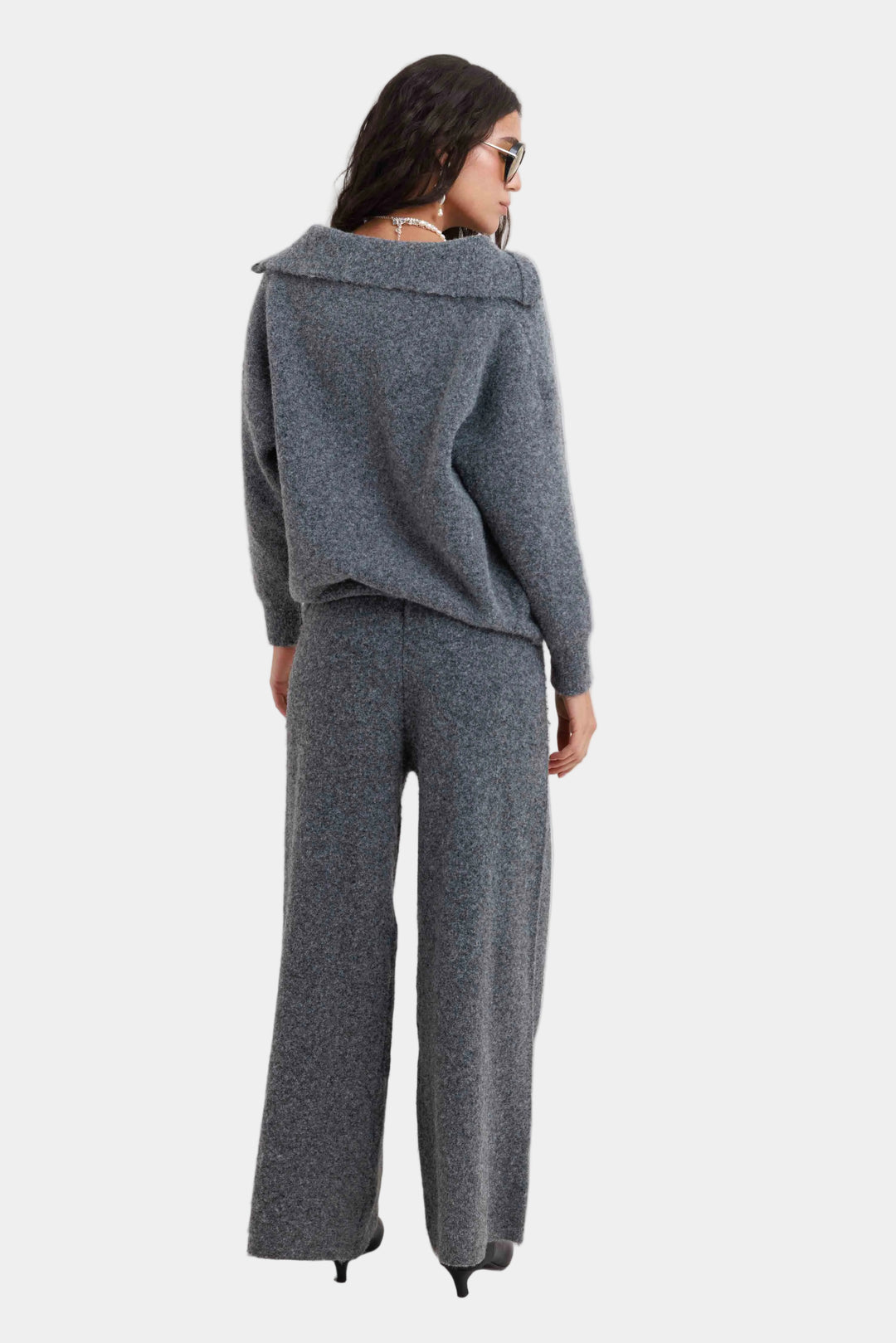 חליפת גוליה- אפור