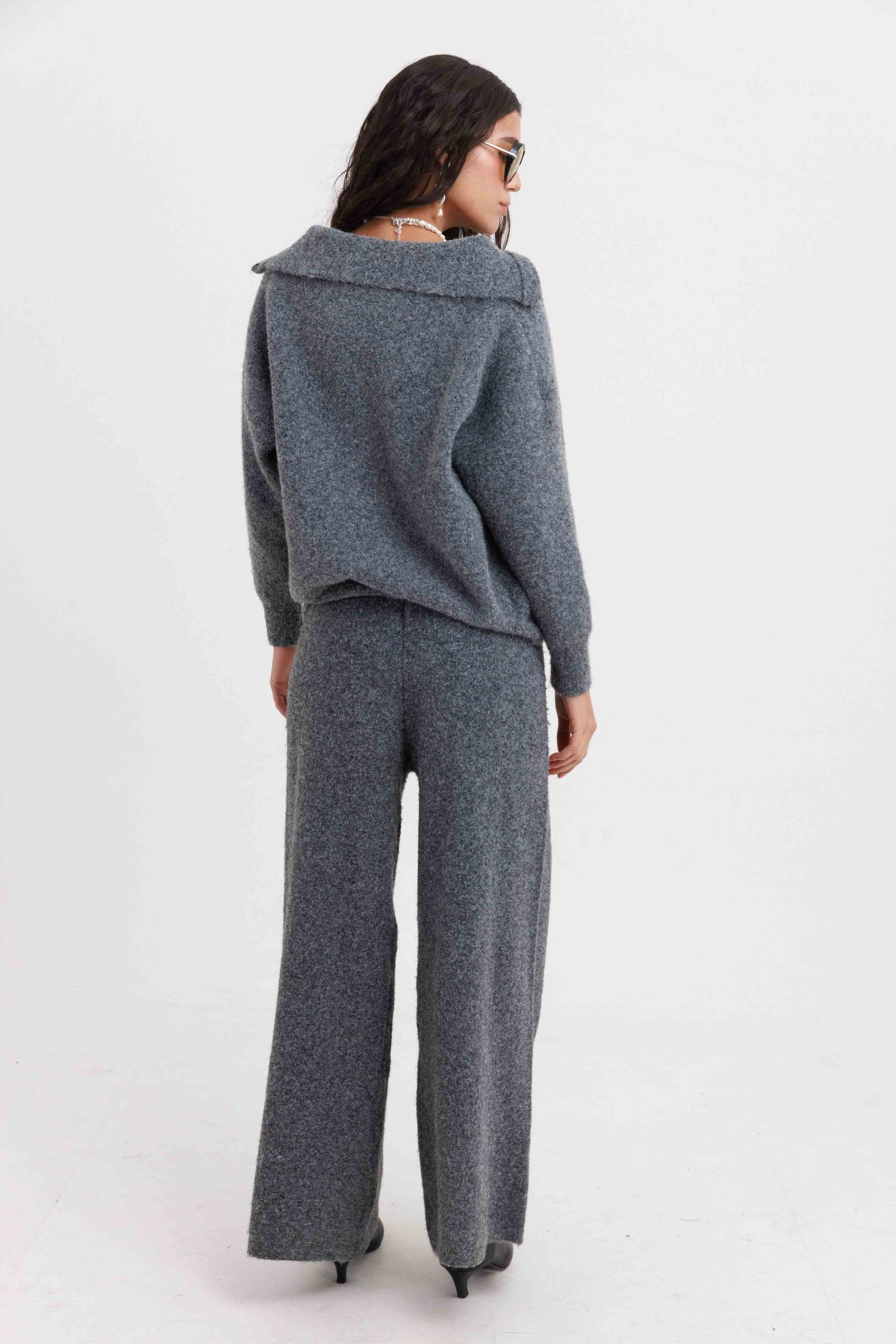 חליפת גוליה- אפור