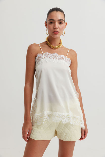 מכנסי שורטסי ריבועי שמיכה -שמנת