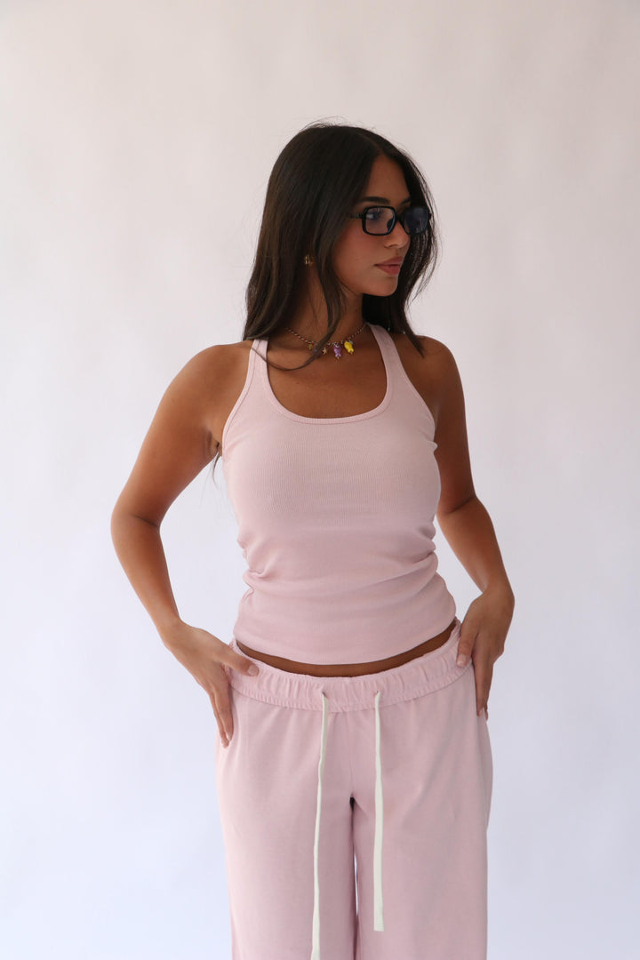 חליפת בקי - ורוד