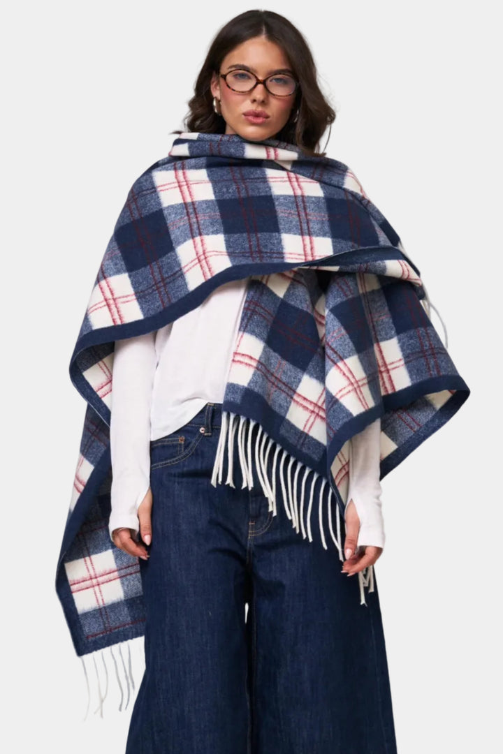 פונצו משובץ