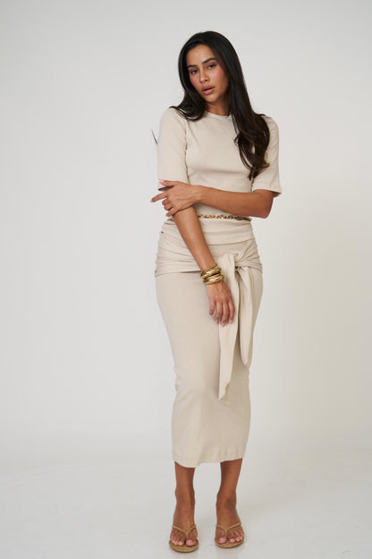 חליפת קטי - בז