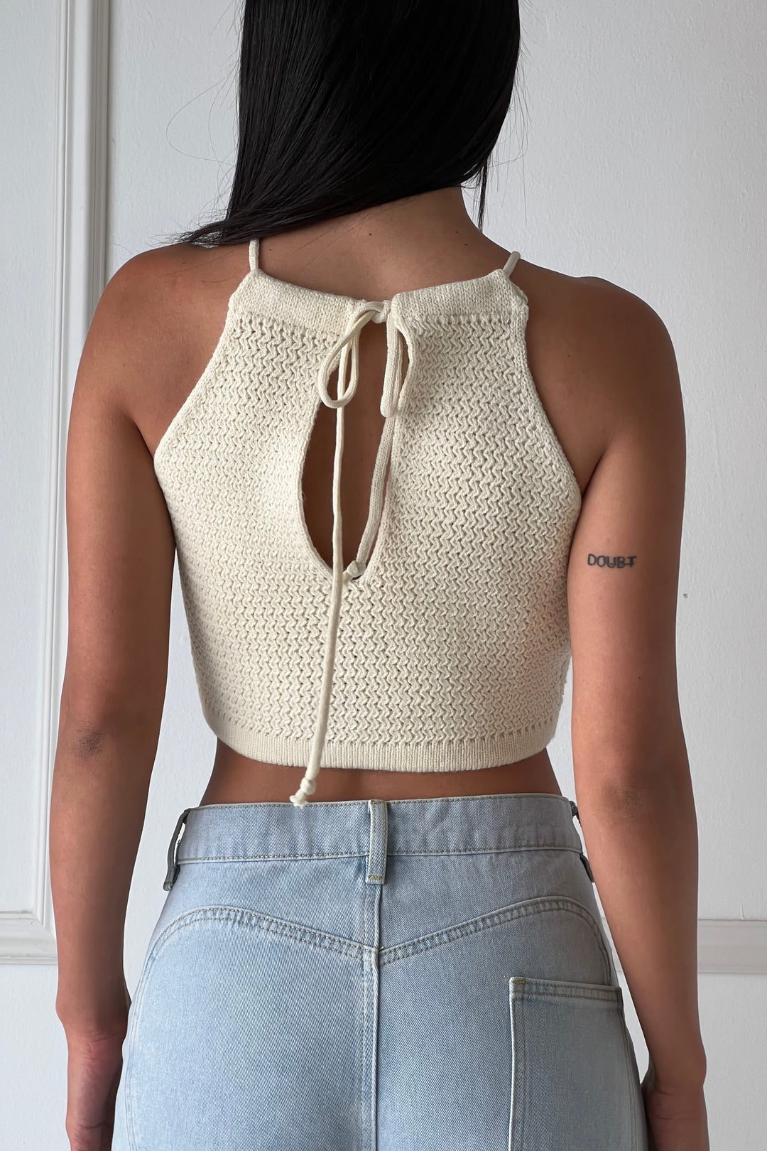 ⁨טופ סרוג שרי - שמנת ⁩⁩