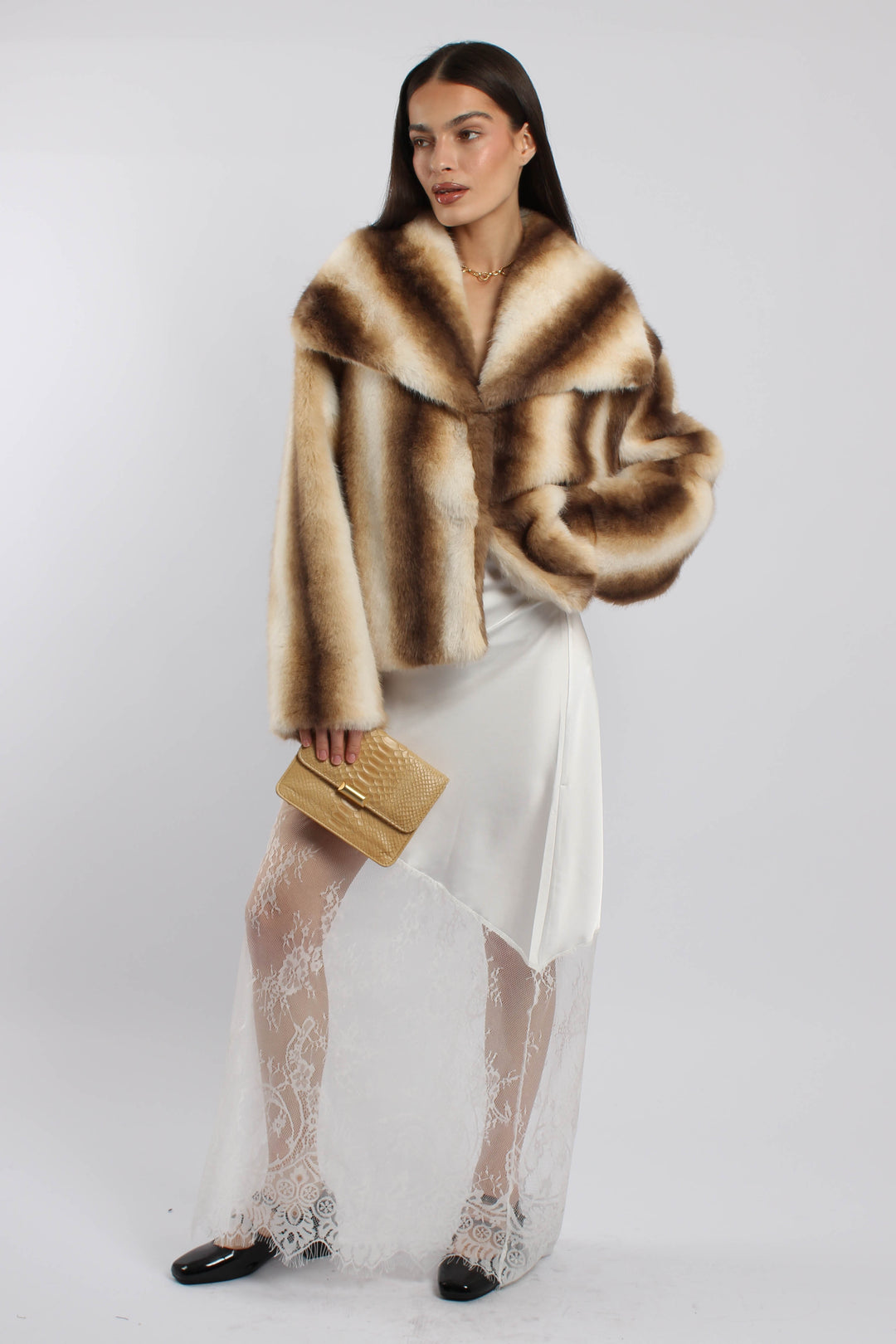 מעיל סמנטה דמוי פרווה