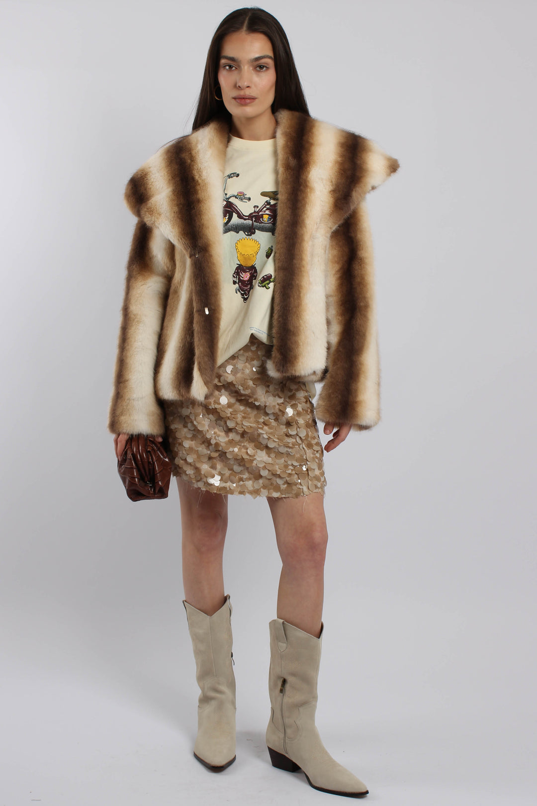 חצאית פאייטים בז