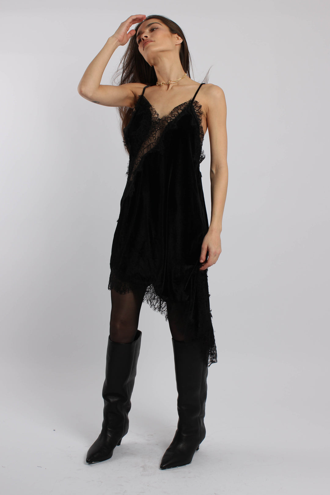 שמלת קטיפה וורד אסימטרית