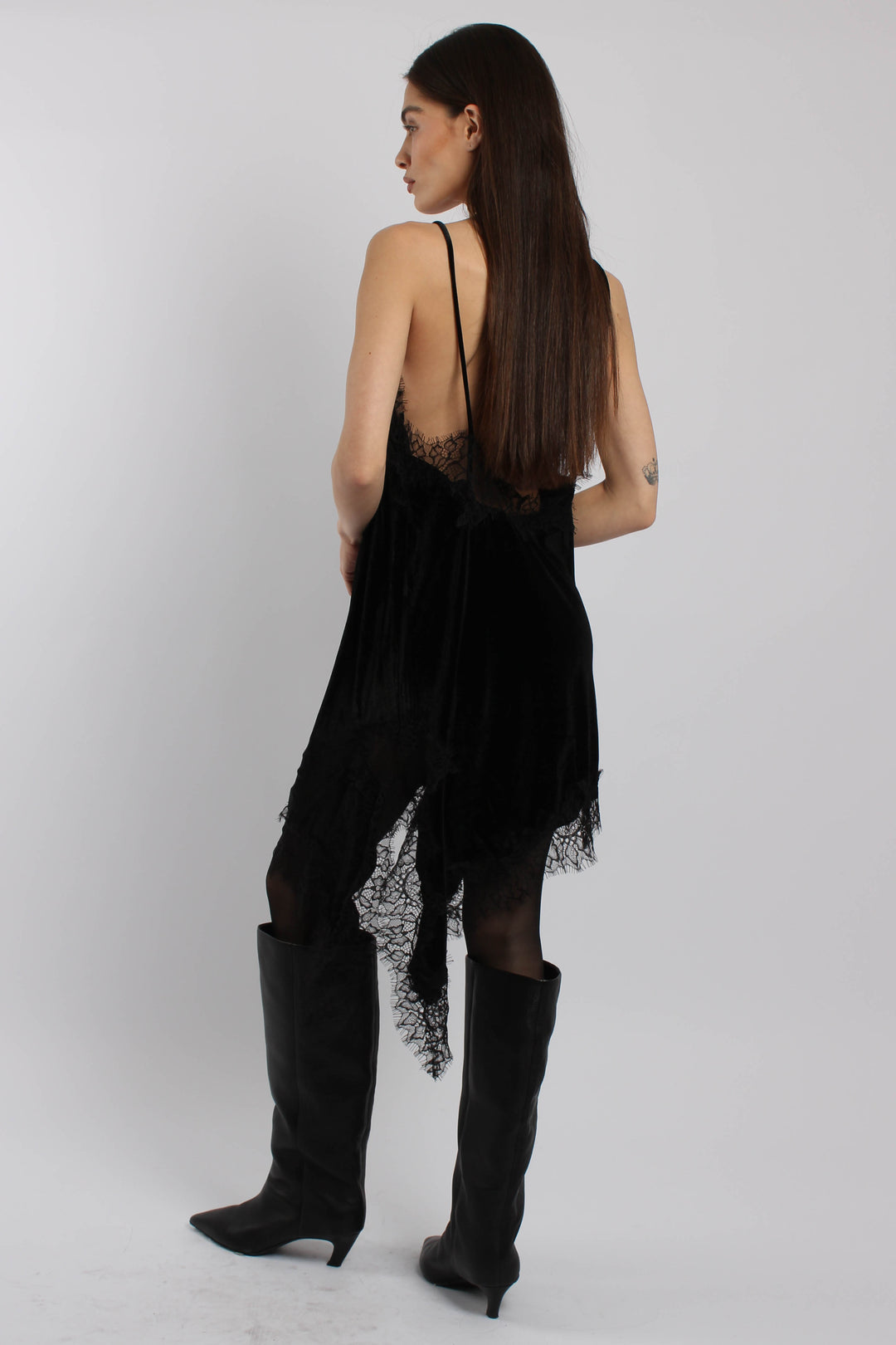 שמלת קטיפה וורד אסימטרית