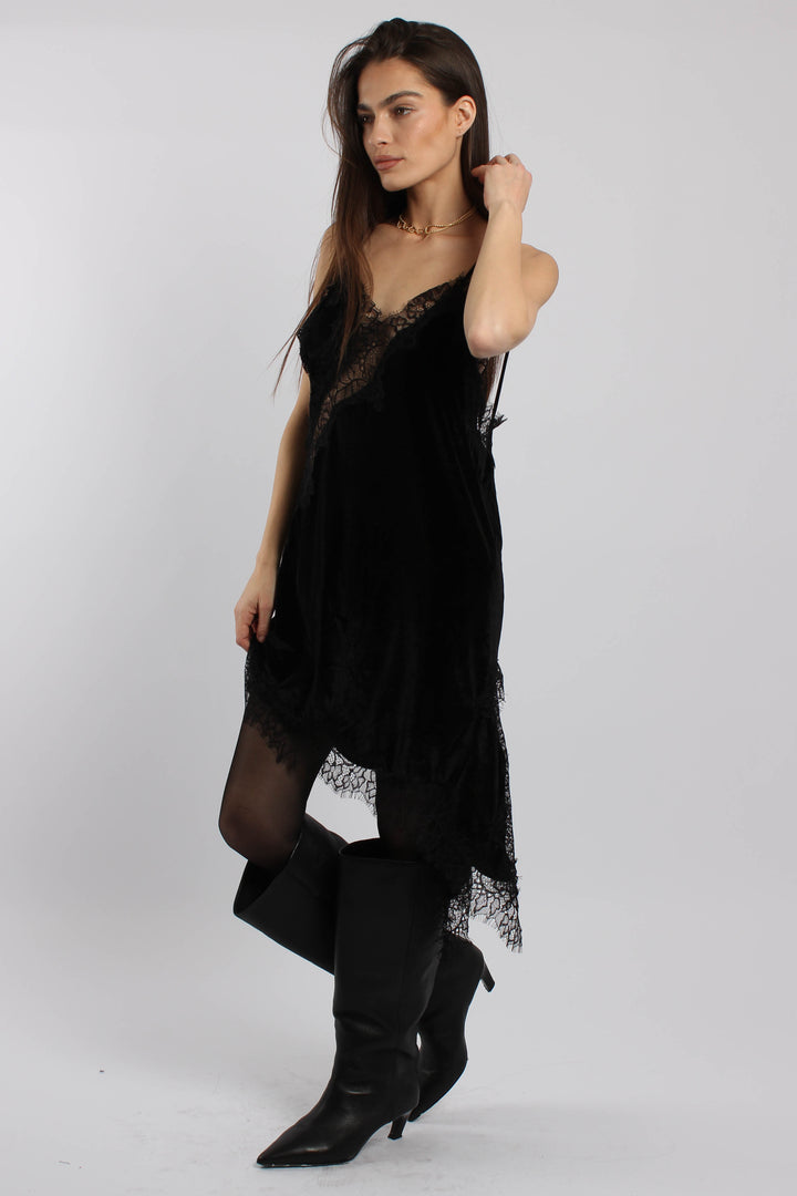 שמלת קטיפה וורד אסימטרית