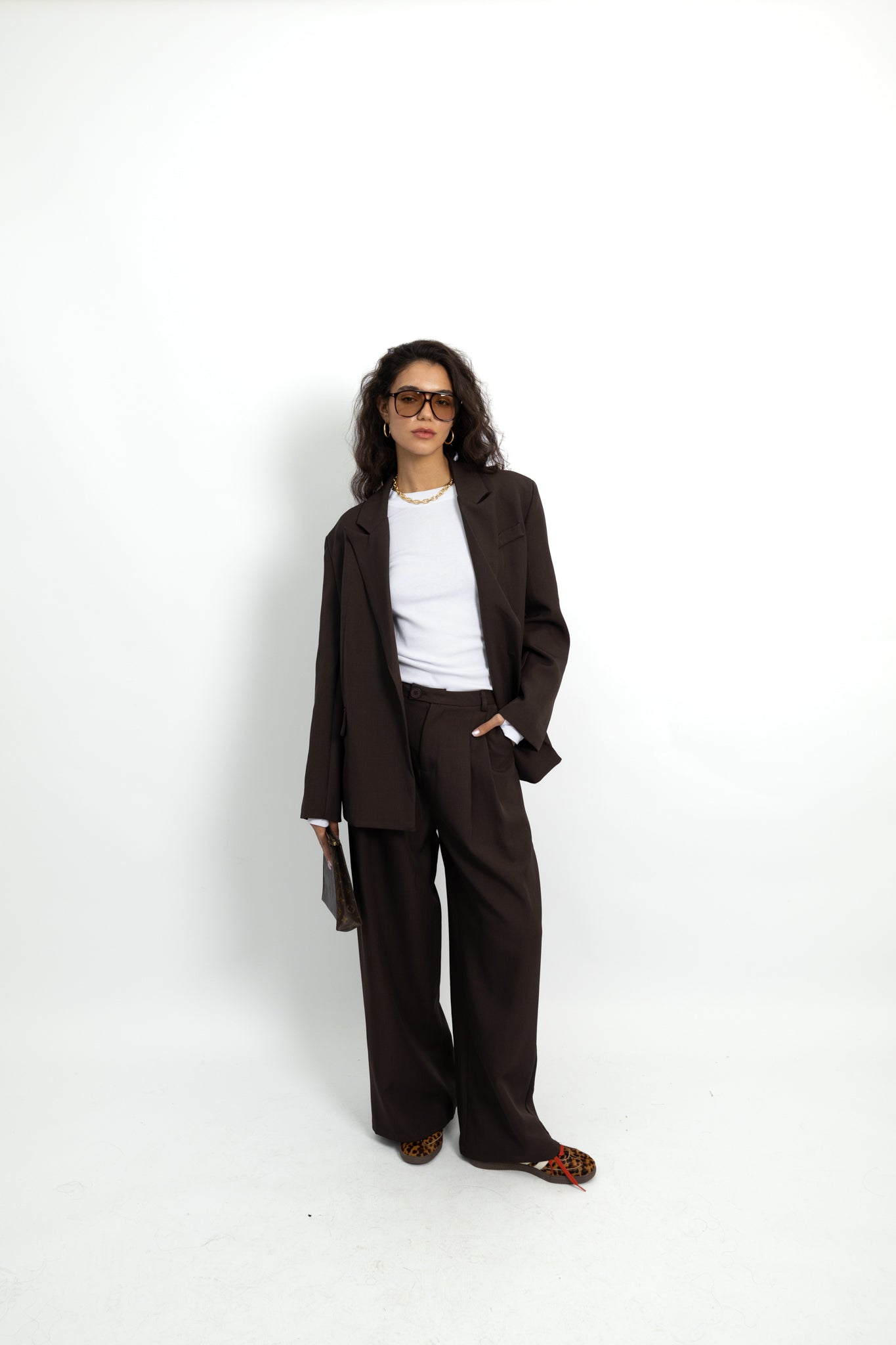 חליפת אוברסייז מושלמת- חום