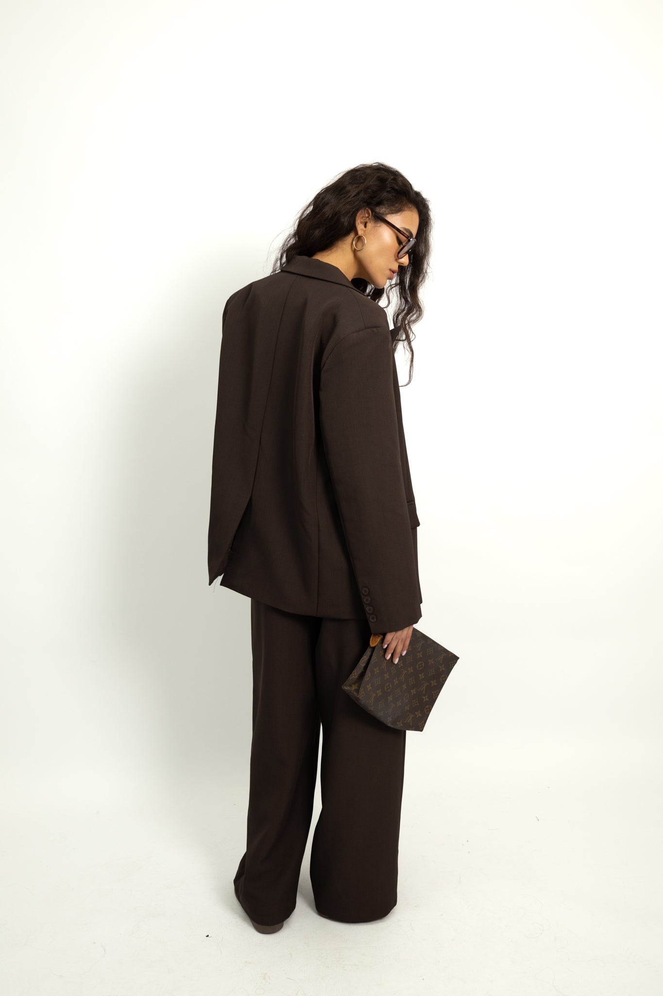 חליפת אוברסייז מושלמת- חום