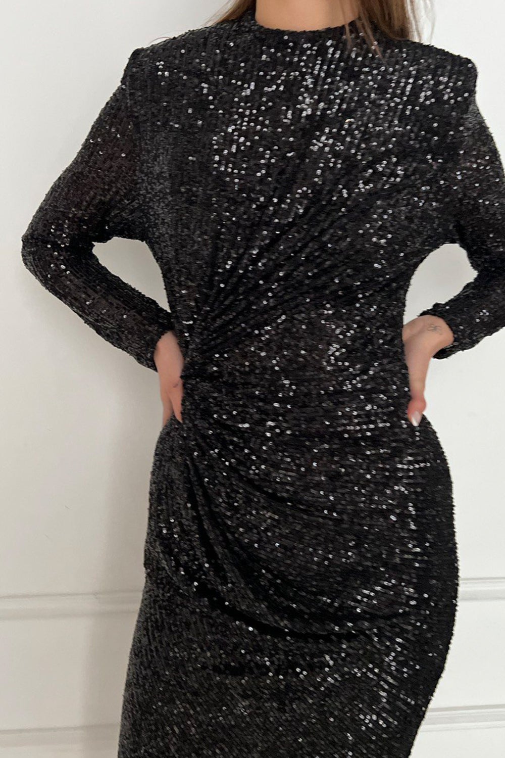 שמלת רייצל פאייטים מידי - שחורה