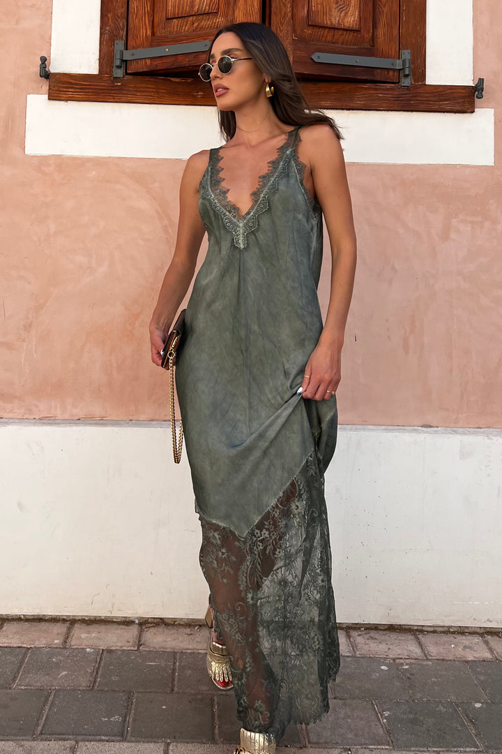 שמלת לנזי בהירה