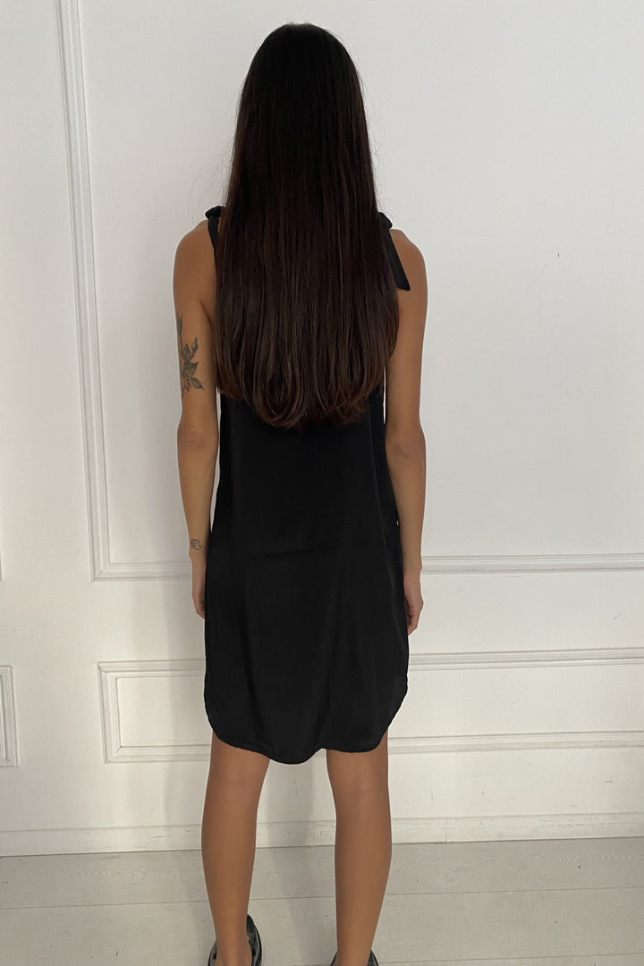 ⁨⁨שמלת אוליביה רקמה - בריק⁩⁩