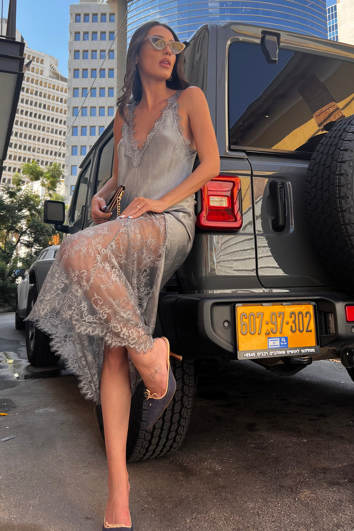 שמלת לנזי בהירה